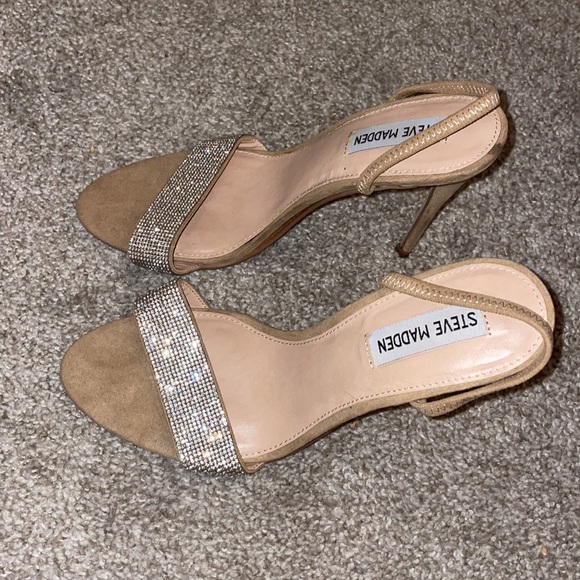 Steven Madden, size 9, Fierce Rhinestone Slingback Heeled Sandals - Picture 5 of 5